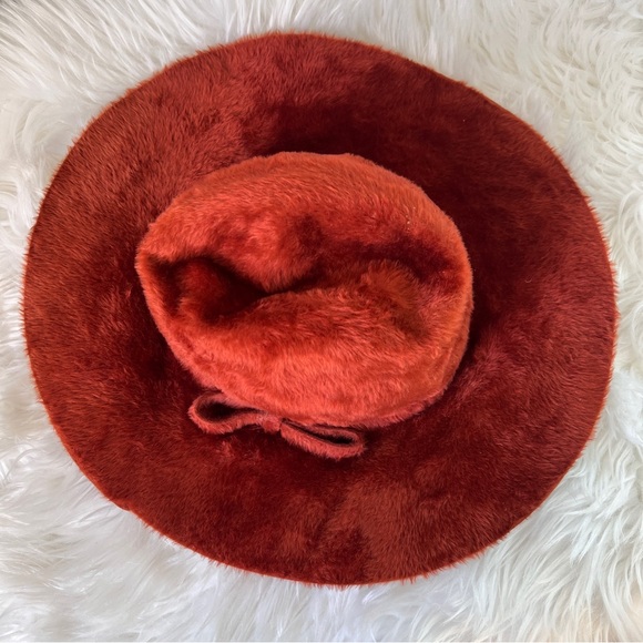 Vintage Red Rust Velvet Wide-Brimmed Hat Made in Italy for Filenes